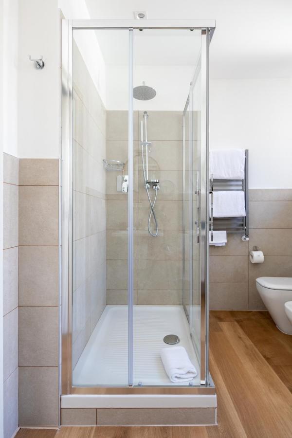 Apartment Vis A Vis